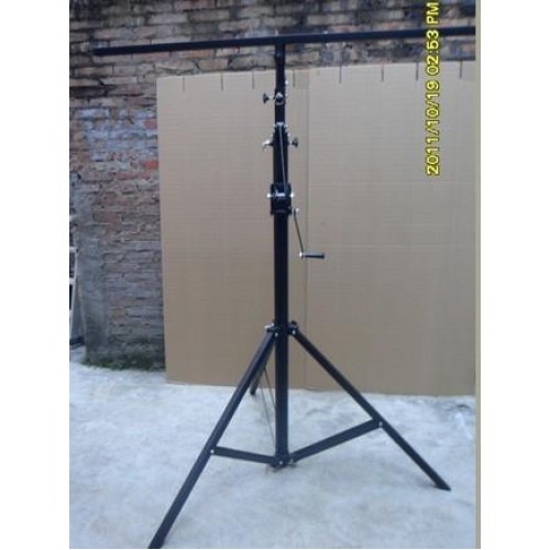 FOCUS LIGHT STAND WINCH
